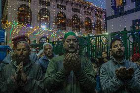 Kashmiri Muslims Pray At Shrine Of Sheikh Syed Abdul Qadir Jeelani In Srinagar