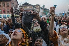 Kashmiri Muslims Pray At Shrine Of Sheikh Syed Abdul Qadir Jeelani In Srinagar