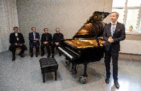 Estonia donates piano to newly restored Notre Dame cathedral