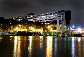 Ministry Of Economy And Finance - Paris