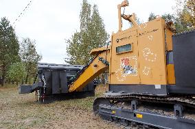 Ukrposhta gives mine clearance vehicle to Chernihiv region rescuers