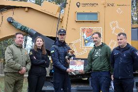 Ukrposhta gives mine clearance vehicle to Chernihiv region rescuers