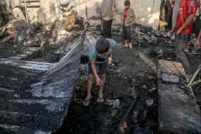 Aftermath of Israeli Strike on Displaced Civilians - Gaza