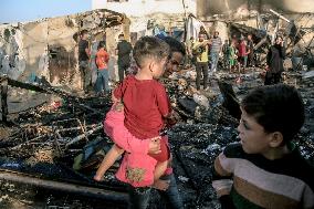 Aftermath of Israeli Strike on Displaced Civilians - Gaza