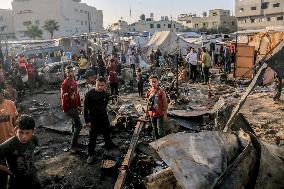 Aftermath of Israeli Strike on Displaced Civilians - Gaza