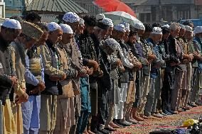 Annual Festival Of Sheikh Abdul Qadir Jeelani (RA) Celebrated In Kashmir