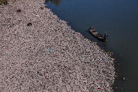 Daily Life In Kashmir