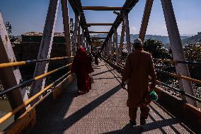 Daily Life In Kashmir