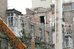 Dnipro apartment block hit by Russian missile on April 19