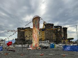 The New Installation in Piazza Municipio Causing Discussion - Naples