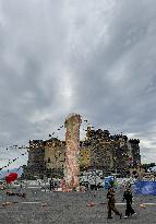 The New Installation in Piazza Municipio Causing Discussion - Naples