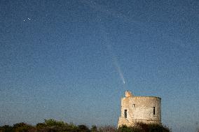 Comet Tsuchinshan-ATLAS (C/2023 A3) Appears Over Torre del Pizzo, Gallipoli, Italy