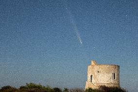 Comet Tsuchinshan-ATLAS (C/2023 A3) Appears Over Torre del Pizzo, Gallipoli, Italy