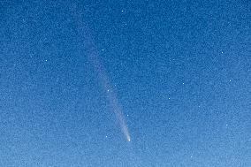 Comet Tsuchinshan-ATLAS (C/2023 A3) Appears Over Torre del Pizzo, Gallipoli, Italy