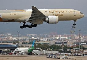 Boeing 777 of Etihad Cargo landing in Barcelona