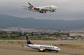 Emirates Airbus A380 landing in Barcelona