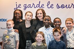 Preview of the film Je garde le sourire pour in Paris FA