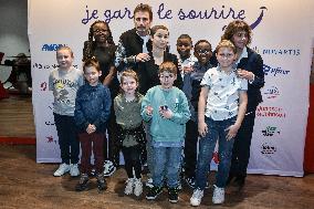 Preview of the film Je garde le sourire pour in Paris FA