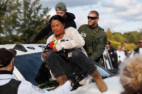 Indigenous Demonstrators Clash With Police Near U.S. Capitol