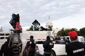 Indigenous Demonstrators Clash With Police Near U.S. Capitol