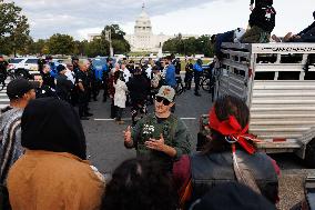 Indigenous Demonstrators Clash With Police Near U.S. Capitol