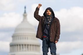 Indigenous Demonstrators Clash With Police Near U.S. Capitol