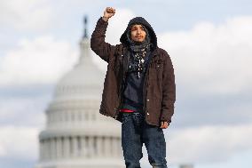 Indigenous Demonstrators Clash With Police Near U.S. Capitol