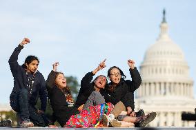 Indigenous Demonstrators Clash With Police Near U.S. Capitol