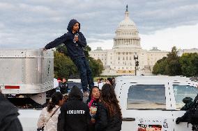 Indigenous Demonstrators Clash With Police Near U.S. Capitol