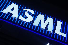 ASML Stock Price Plummeted