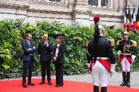 Belgium Royal Couple Visit To The Hotel De Ville - Paris