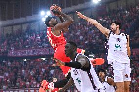 Olympiacos Piraeus v EA7 Emporio Armani Milan - Turkish Airlines EuroLeague