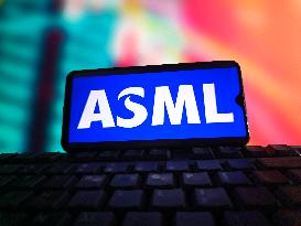 Illustration ASML Shares Plunge