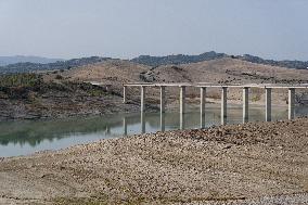 Drought In Mount Cotugno Lake