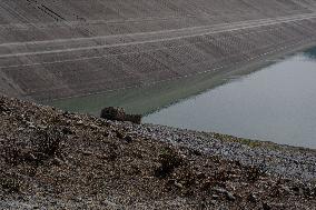 Drought In Mount Cotugno Lake