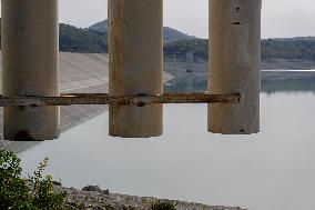 Drought In Mount Cotugno Lake