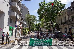 Takes And Public Classes At The Faculty Of Philosophy And Letters UBA, Buenos Aires, Argentina.