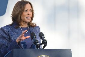 Harris Campaigns with Former Republicans in Pennsylvania