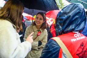 Several Hundred CGT Activists Outside the Paris Motor Show