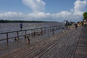 Daily Life In Afuá In The Brazilian Amazon