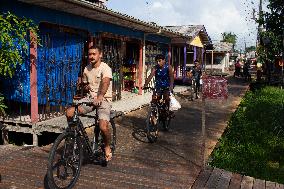 Daily Life In Afuá In The Brazilian Amazon