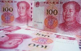 Banks Cut Interest Rates on Renminbi Deposits