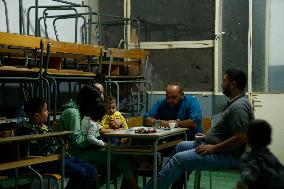 Lebanese Immigrants Take Refuge In State Schools - Bekfaya