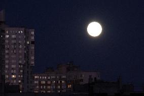 Hunters Moon in Kyiv