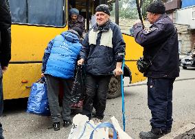 Civilians evacuated from region arrive in Kharkiv