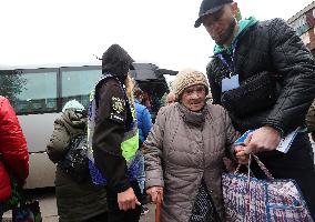 Civilians evacuated from region arrive in Kharkiv