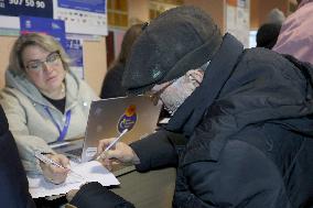 Civilians evacuated from region arrive in Kharkiv