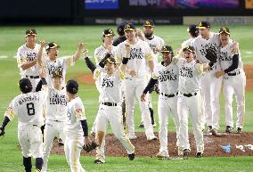 Baseball: Hawks book Japan Series spot