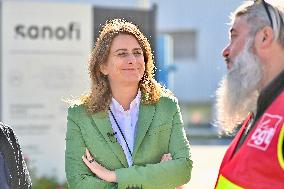 Marine Tondelier Visited Sanofi's Site - Lisieux