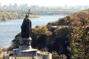 Saint Volodymyr Hill in Kyiv in autumn